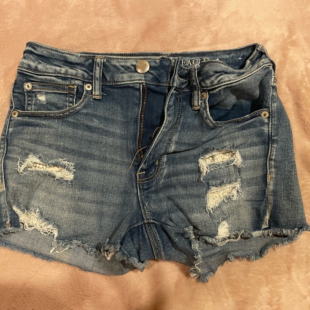 American Eagle size 6 distressed jean shorts